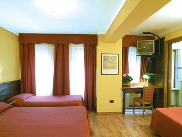 Hotel Sud-Ovest - foto 14880.jpg