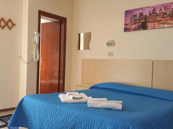 Hotel Week-End - foto 24560.jpg