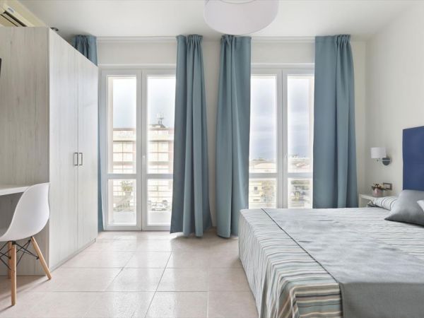 Hotel Nuovo Tirreno  - foto 32651.jpg