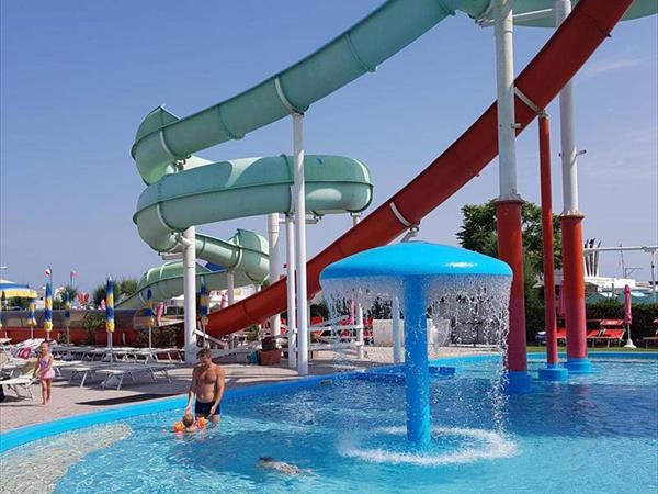 Hotel Colorado Rimini - foto 34901.jpg