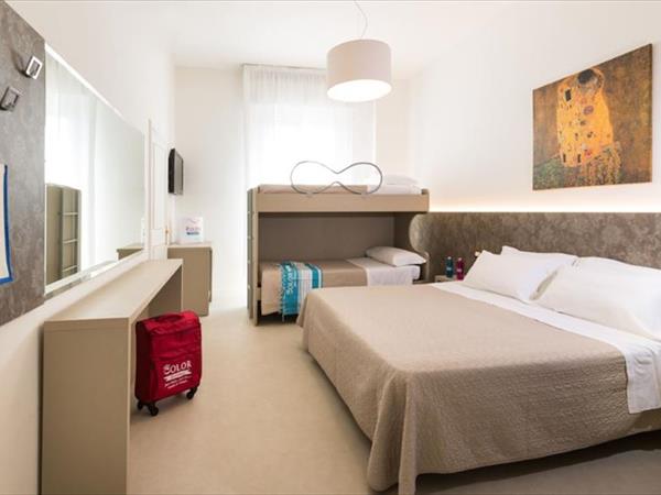 Color Miami Beach Family Hotel - foto 35097.jpg