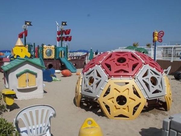 Spiaggia dei Bimbi Allegri Maranobeach 135 - foto 14351.jpg