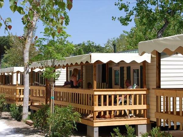 Chalet 4 or 6 persons Toscana Viareggio Camping Bosco Verde Italië