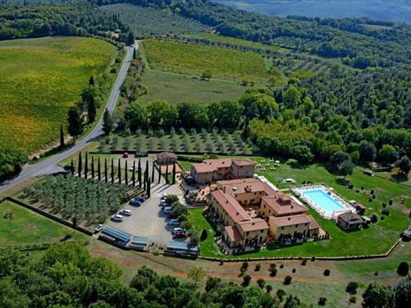 Hotel & Restaurant Casolare Le Terre Rosse