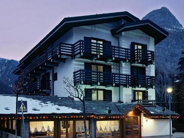 Family hotel Les Jumeaux Courmayeur