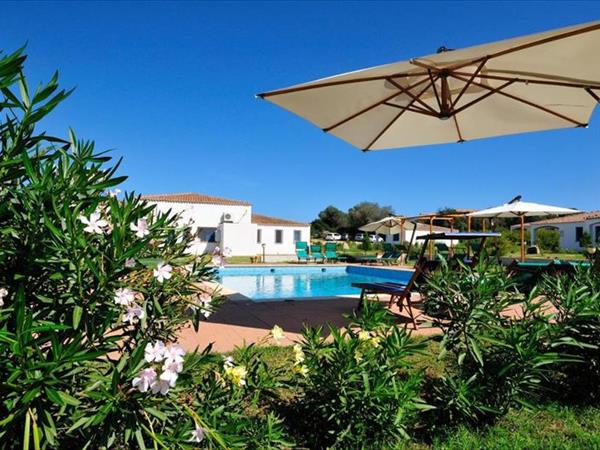 Family hotel Baia Cea