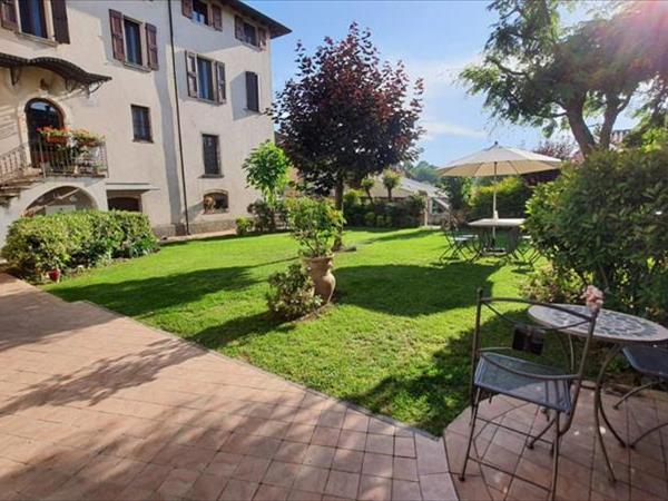 Le Quattro Stagioni B&B and Apartament