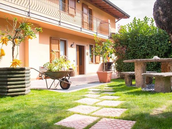 Guesthouse at Villa degli olivi - Limone sul Garda (BS)