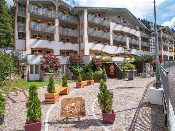 Family hotel Resort Al Sole - Family hotel Marmolada, Canazei (TN)