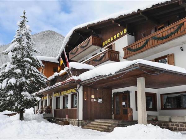 Family hotel Bucaneve - Family hotel Marmolada, Moena (TN)