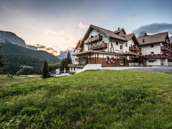 Hotel Arlara - Family hotel Alta Badia, Corvara in Badia (BZ)