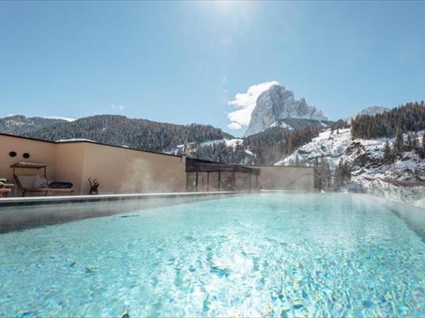 Hotel Touring Dolomites - Santa Cristina in Val Gardena (BZ)