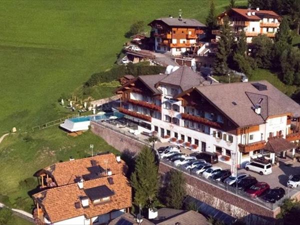 Family hotel Interski - Santa Cristina in Val Gardena (BZ)