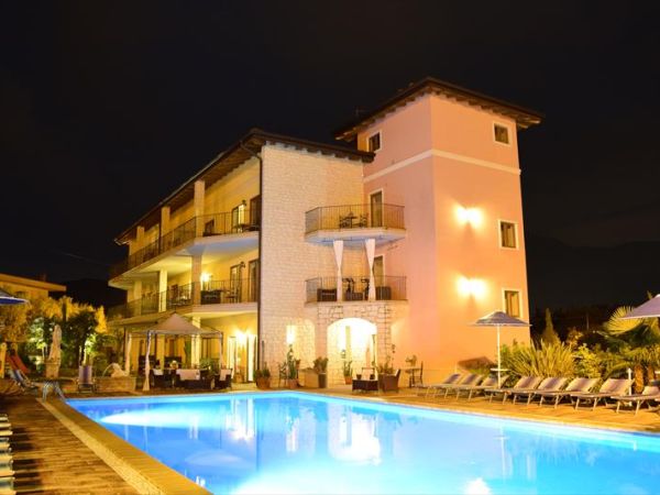 Residence Segattini*** - Riva del Garda (TN)