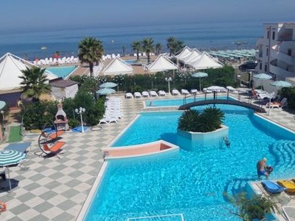 Family hotel Arianna Club