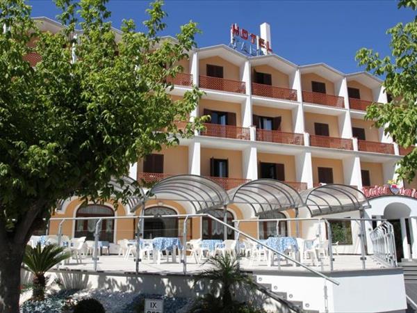 Family hotel Talao