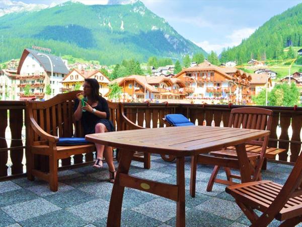 Hotel Laurino - Family hotel Dolomiti, Moena (TN)