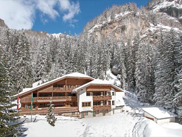 Family hotel Villetta Maria Cottage  - Family hotel Marmolada, Canazei (TN)