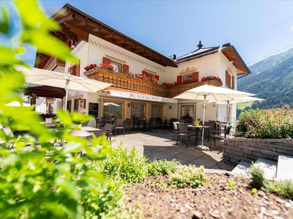 Hotel Stilfserhof - Family hotel Val Venosta, Stelvio (BZ)