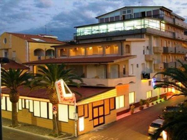 Family hotel President - Abruzzo, Vasto (CH)