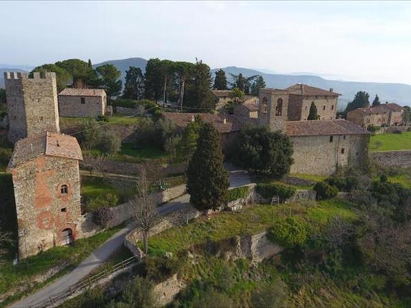 Castello di Mongiovino